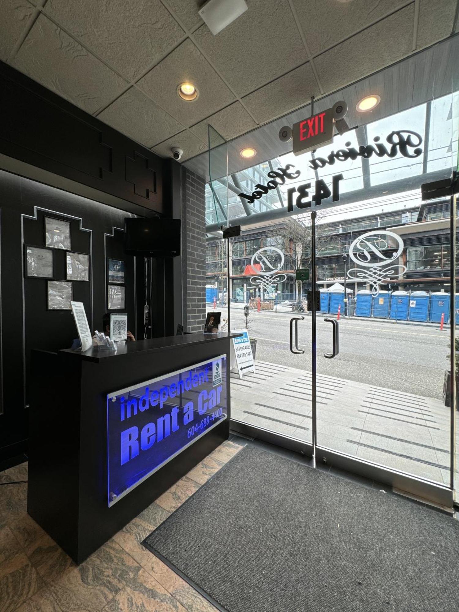 Divya Sutra Suites On Robson Downtown Vancouver Buitenkant foto