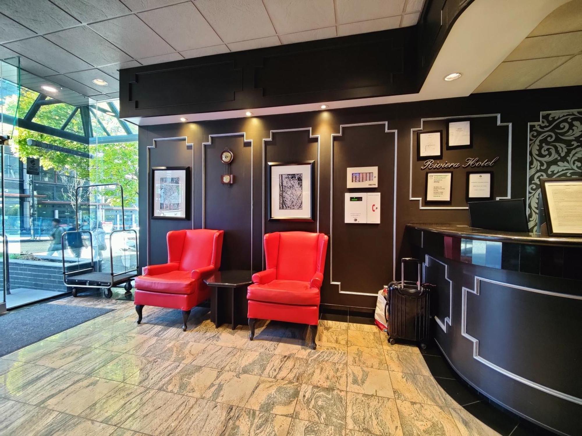 Divya Sutra Suites On Robson Downtown Vancouver Buitenkant foto