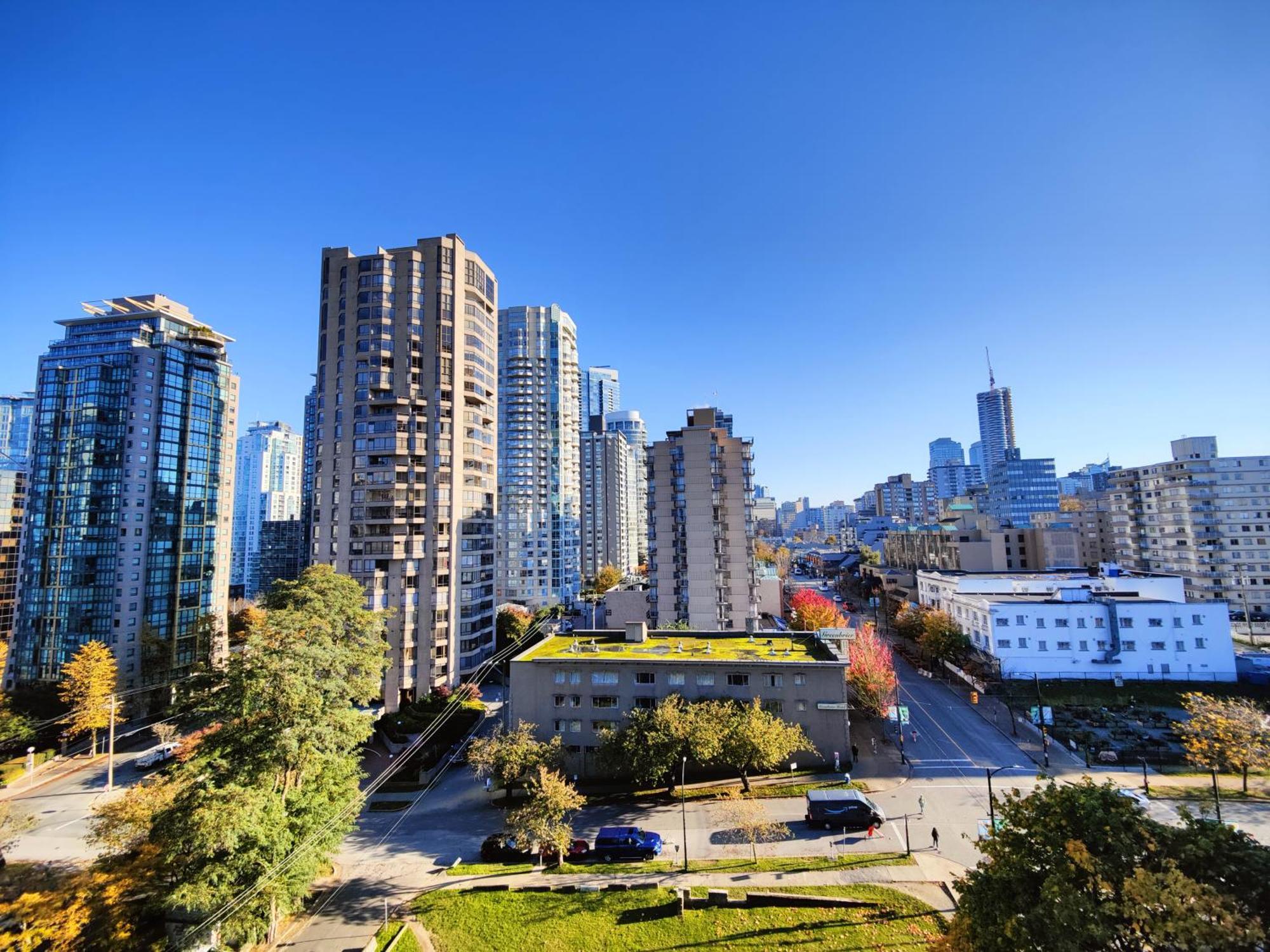 Divya Sutra Suites On Robson Downtown Vancouver Buitenkant foto