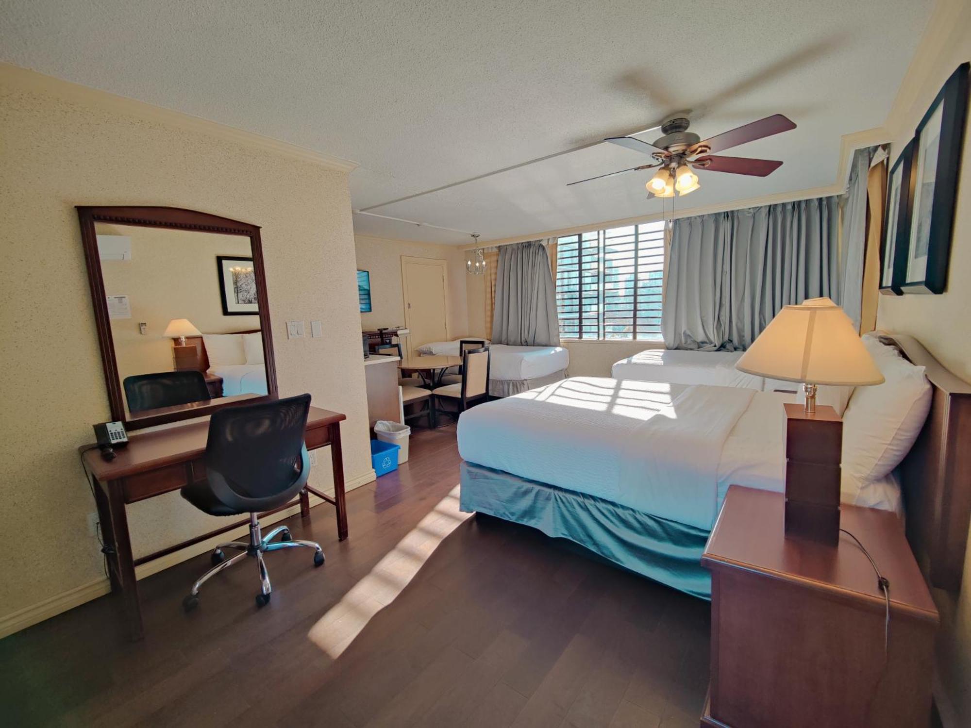 Divya Sutra Suites On Robson Downtown Vancouver Buitenkant foto