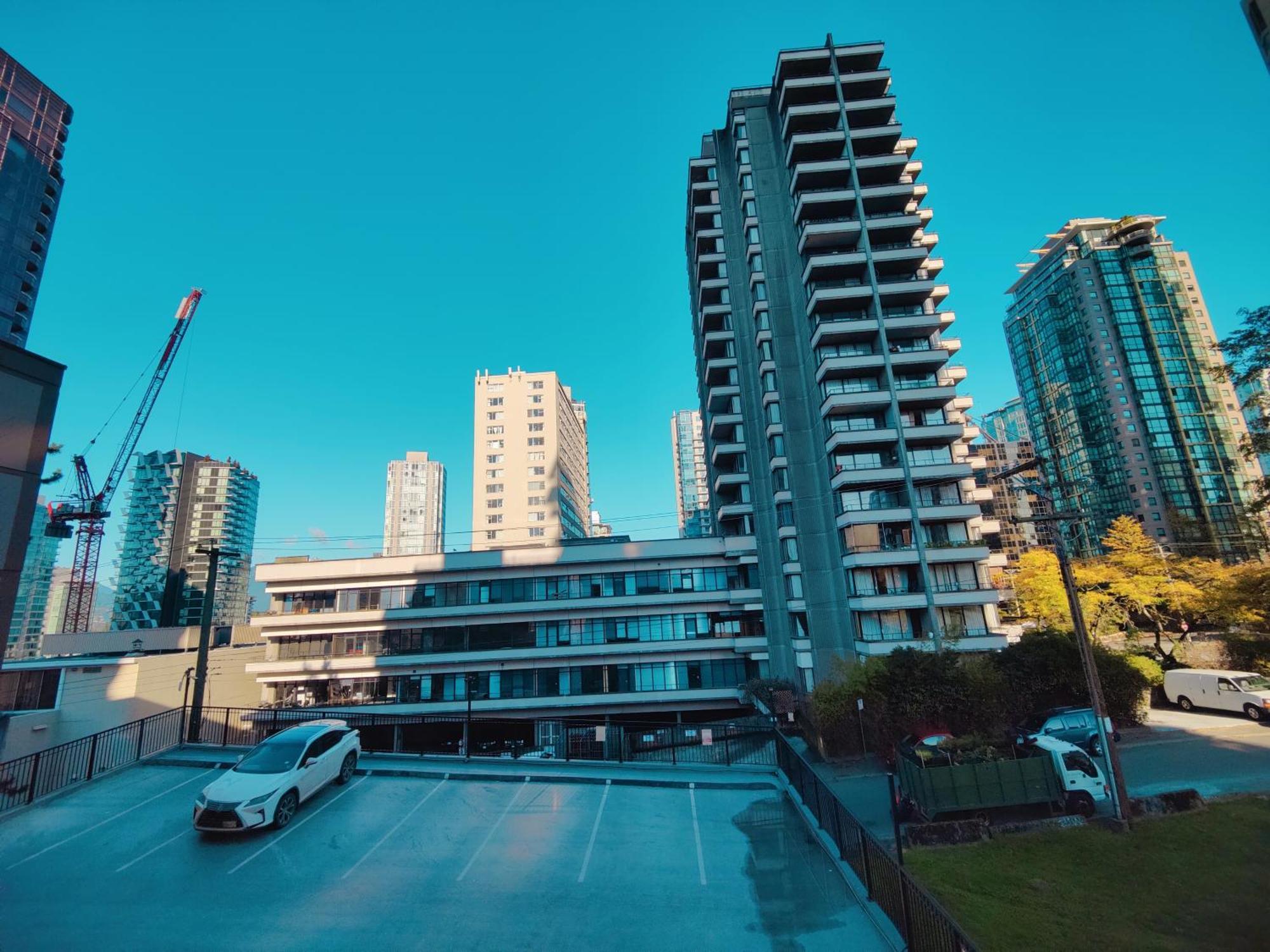 Divya Sutra Suites On Robson Downtown Vancouver Buitenkant foto